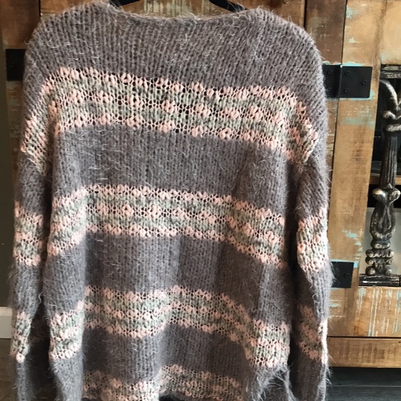 Free People over sized sweater - Picture 5 of 5